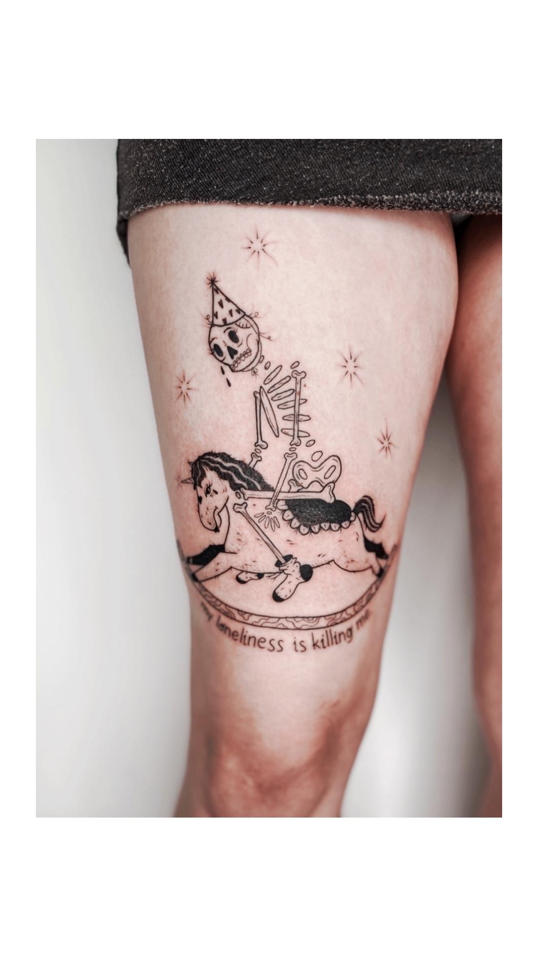 Inksearch tattoo Krzywa Kreska