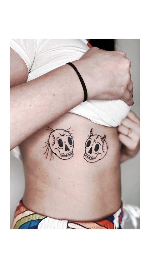 Inksearch tattoo Krzywa Kreska