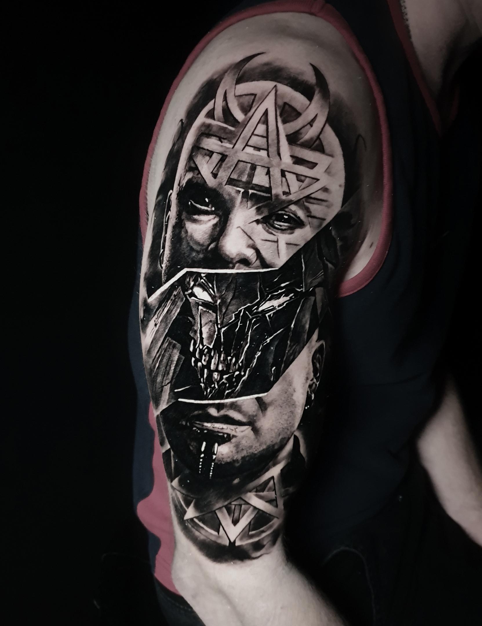 Inksearch tattoo Endorfine Studio