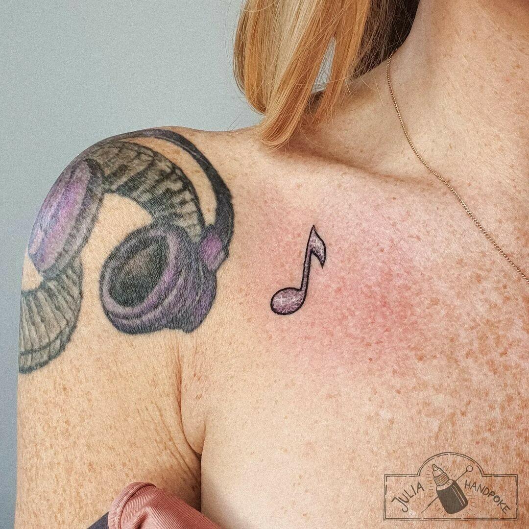 Inksearch tattoo julia.handpoke