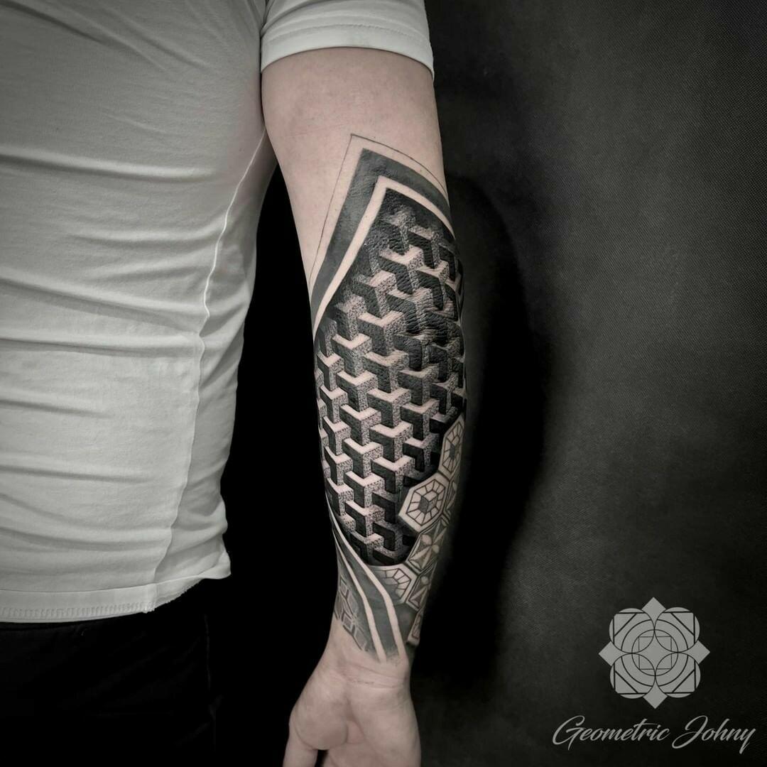 Inksearch tattoo Geometric Johny