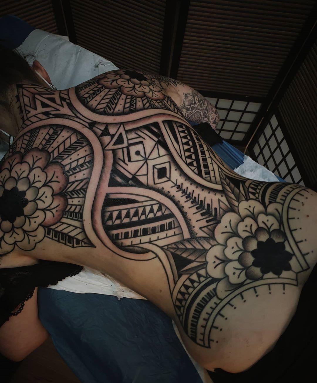 Inksearch tattoo Manuel Zellkern