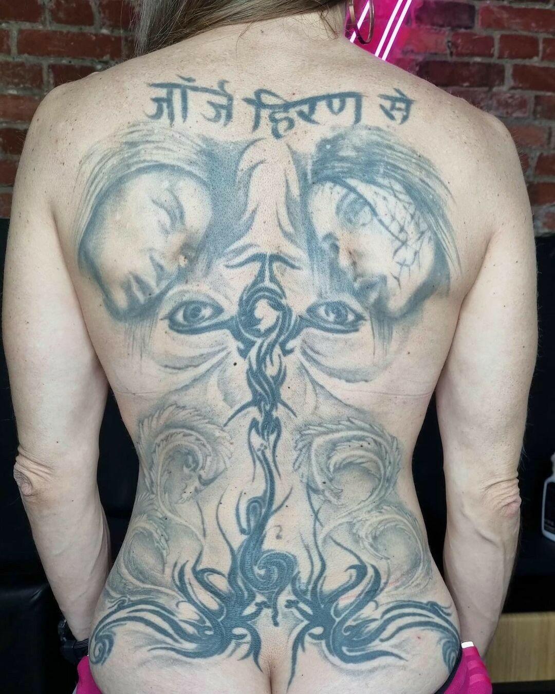 Inksearch tattoo La Familia Tattoo Shop