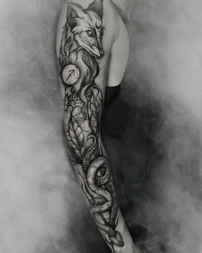 Emanuela Latoszek 🌙 The Sacred Touch ⚜️ inksearch tattoo