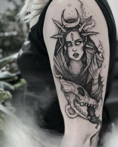 Emanuela Latoszek 🌙 The Sacred Touch ⚜️ inksearch tattoo