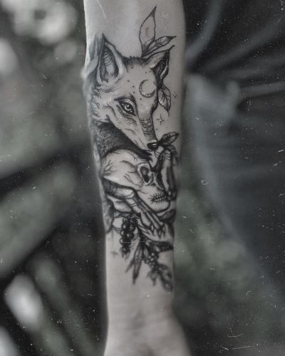 Emanuela Latoszek 🌙 The Sacred Touch ⚜️ inksearch tattoo