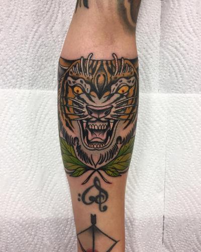 Flo Weiss inksearch tattoo