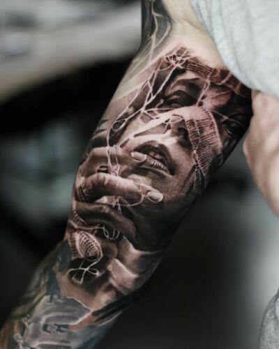 Szymon Wrożyna Tattooer inksearch tattoo